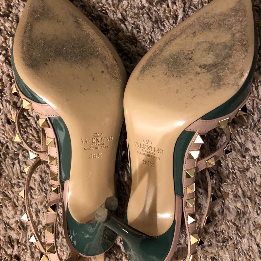 Valentino Garavani RockStudded Slingback Pump